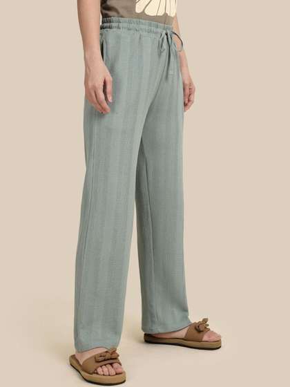 TWIN BIRDS Women
                        Green Smoke Textured Cotton Night Pant