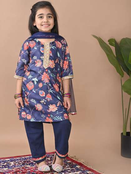 Here&Now X Kinder
                    Kids Girls Floral Printed Straight Kurta With
                    Trouser & Dupatta