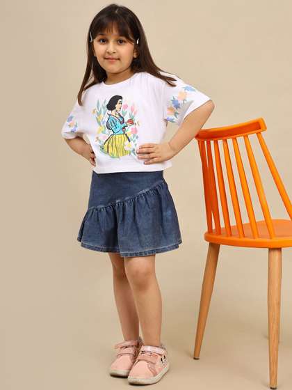 Kids Ville Girl Snow
                      White Printed Pure Cotton Boxy Fit T-shirt