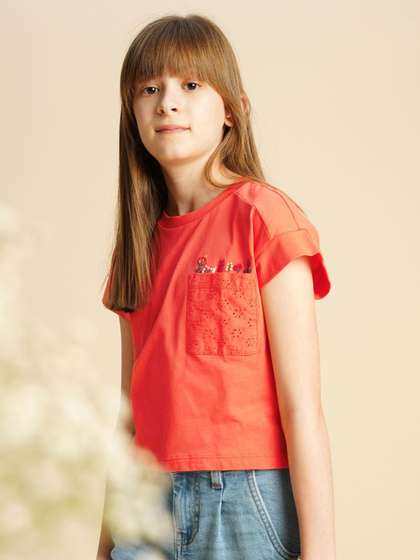 Vero Moda Girls
                    Drop-Shoulder Sleeves Pockets Boxy T-shirt