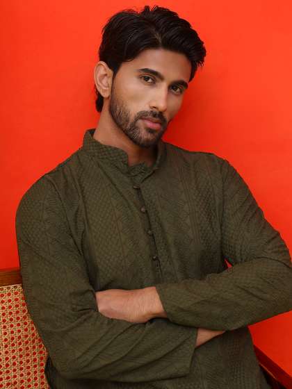 Jompers Geometric
                        Embroidered Mandarin Collar Chikankari Pure
                        Cotton Straight Kurta