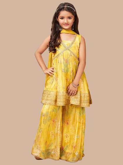 Wommaniya Impex Girls
                      Floral Printed Empire Sequinned Kurta with Sharara
                      & With Dupatta