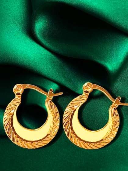 The Roadster Lifestyle
                    Co. Men Stainless Steel Gold-Plated Chandbali Hoop
                    Earrings