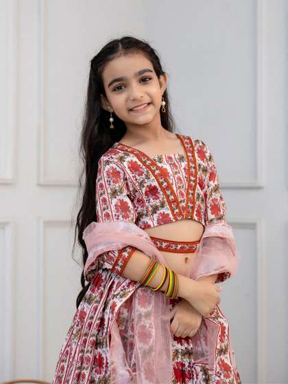 Cutiediva Girls
                      Printed Ready to Wear Lehenga & Blouse With
                      Dupatta