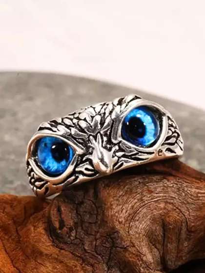 The Roadster Lifestyle Co Men Silver Plated Eye Owl Shaped Finger Ring