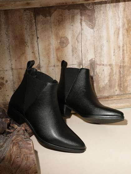 The Roadster
                        Lifestyle Co. Women Mid-Top Heeled Chelsea
                        Boots