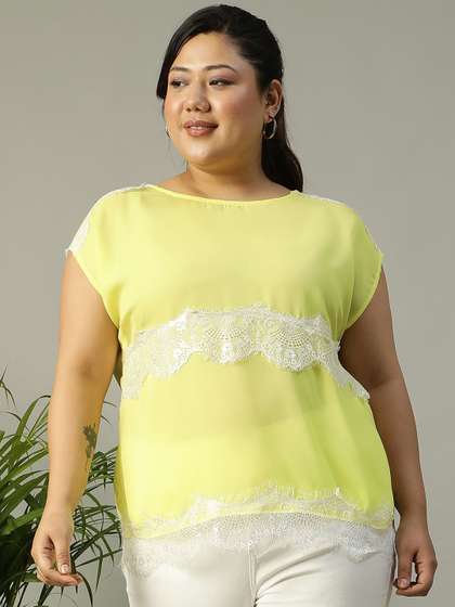 Oxolloxo Plus Size
                        Women Short Sleeve Lace Detailed Top