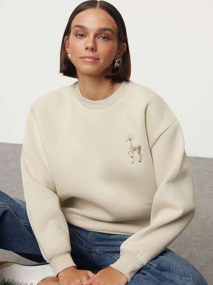 Trendyol Women Round
                        Neck Sweatshirt