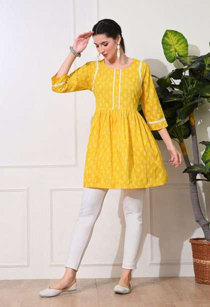 METAFAB Floral Printed Round Neck Anarkali Short Kurti