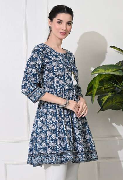 METAFAB Floral Printed Keyhole Neck Anarkali Short Kurti