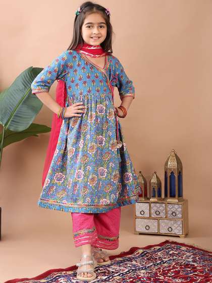 Here&Now X Kinder
                    Kids Girls Floral Printed Angrakha Gotta Patti Pure
                    Cotton Kurti with Palazzos & With