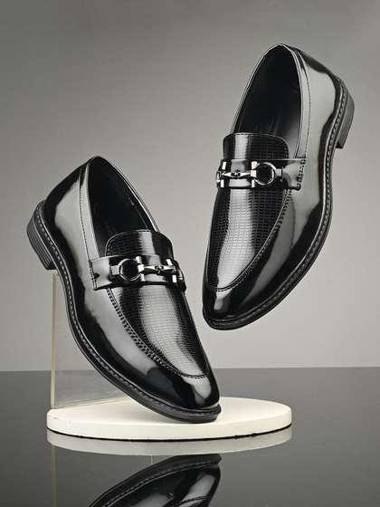HERE&NOW Men
                        Textured Leather Formal Loafers