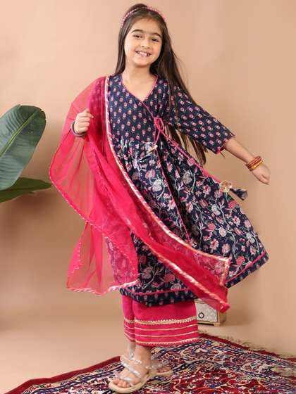 Here&Now X Kinder
                    Kids Girls Floral Printed Angrakha Gotta Patti Pure
                    Cotton Kurti with Palazzos & With