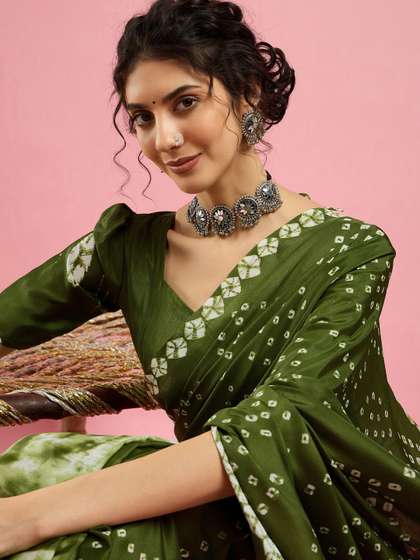 Sangria Bandhani
                        Printed Saree With Blouse Piece