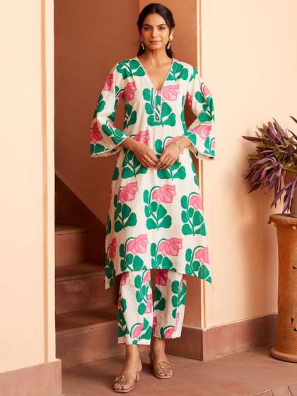 Lookmark Floral Printed Flared Sleeves Notch Neck Straight Kurta With Trouser