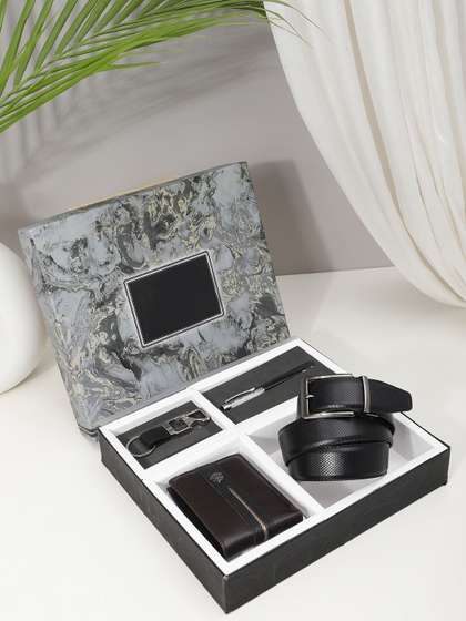 SAZARA Men Reversiable
                    Belt , Wallet, Keychain and Pen Gift Set