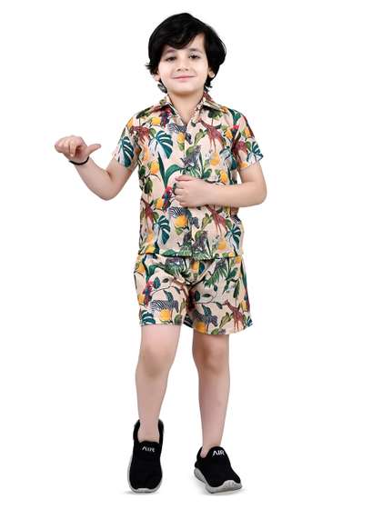 Arshia Fashions Boys
                    Printed Shirt with Shorts