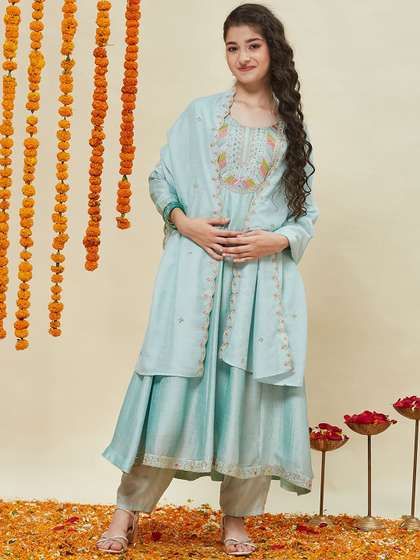 CurlyTales Girls Silk
                    Embroidered Anarkali Kurta and Pant Set with
                    Dupatta