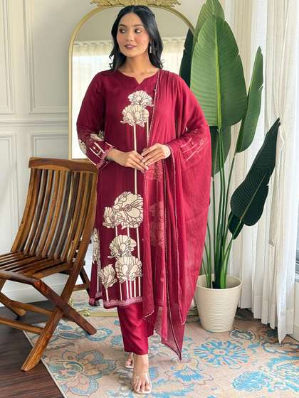 KALINI Floral Printed Kurta Set