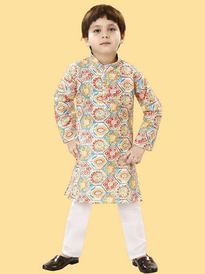 VISHESTA Printed Cotton
                    Blend Kurta & Pyjamas