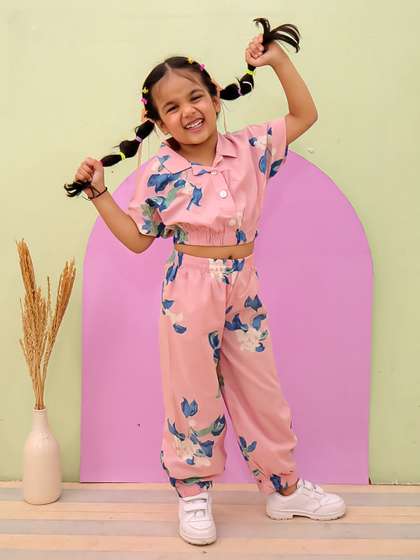 Superminis Girls Printed
                    Short Sleeves Pure Cotton Shirt With Joggers
