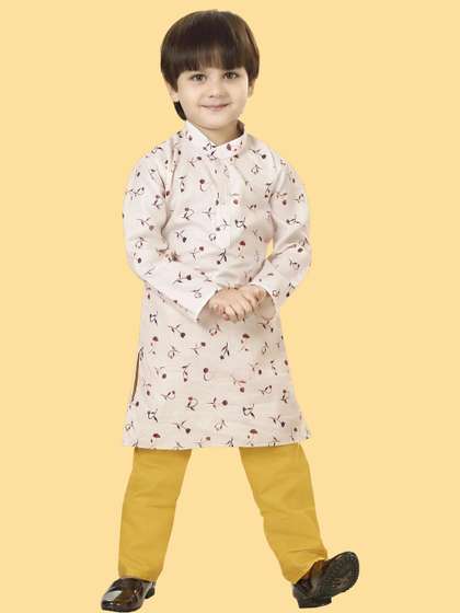 VISHESTA Printed Cotton
                    Blend Kurta & Pyjamas