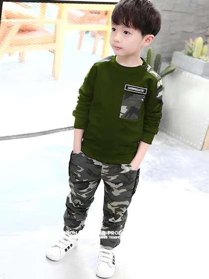 Sagar Impex Boys Army
                      Green Printed T-shirt with Trousers