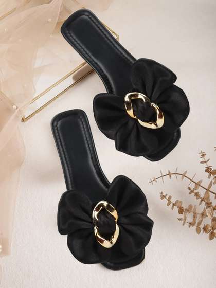 AVIVASTYLE Women Bow
                        Detailed Open Toe Flats