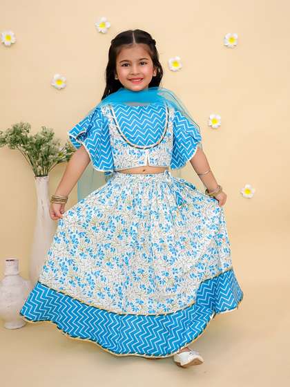 JUNITOS Girls
                        Printed Foil Print Ready to Wear Lehenga &
                        Blouse With Dupatta