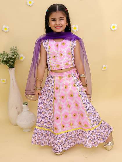 JUNITOS Girls
                        Printed Foil Print Ready to Wear Lehenga &
                        Blouse With Dupatta