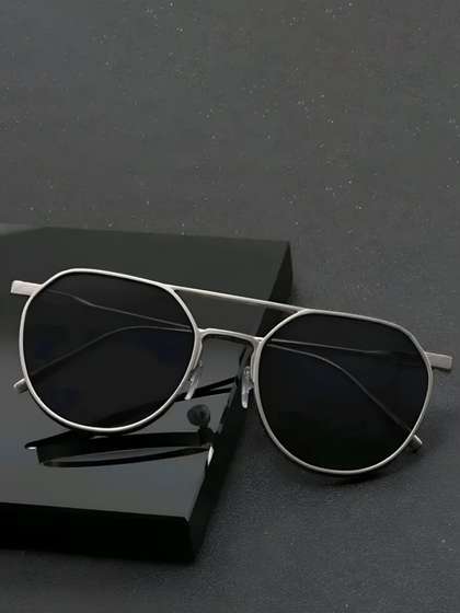 Provogue Men Black
                    Fashion with Sunglasses