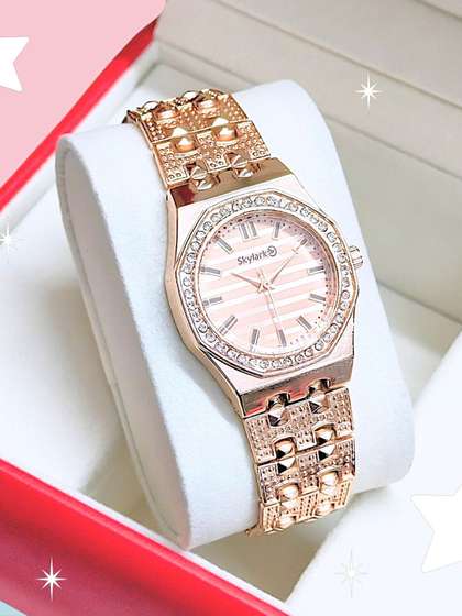 Skylark Girls
                      Embellished Water Resistant Analogue Watch
                      Crax-Peach-girls-41-1