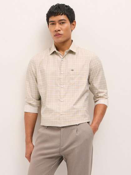 THE BEAR HOUSE
                        Tailored Fit Checked Formal Shirt