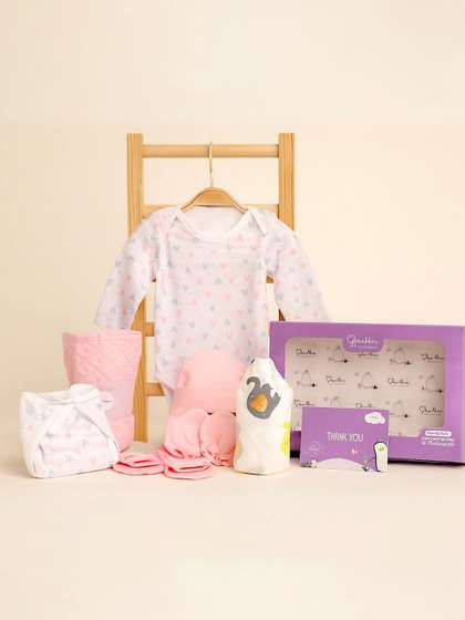 Moms Home Infants Pack
                    Of 7 Printed Pure Organic Cotton Baby Apparel Gift
                    Set