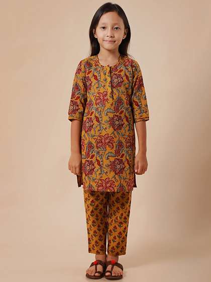 Sangria Girls Printed
                    Pure Cotton Kurta With Trousers