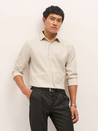 THE BEAR HOUSE
                          Striped Tailored Fit Formal Shirt