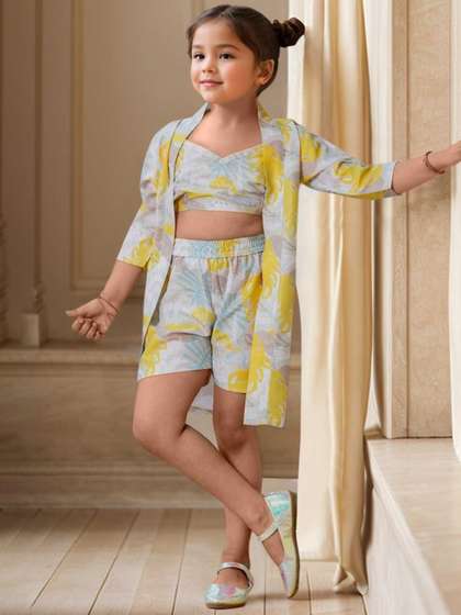 Sangria Girls Printed
                      Pure Cotton Crop Top And Shorts With Shrug