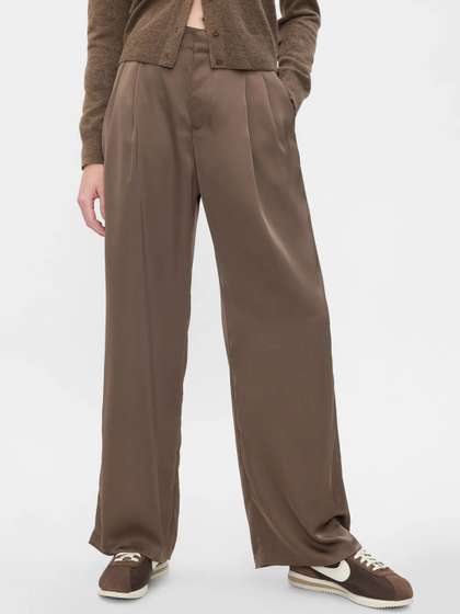 GAP Women
                        Relaxed-Fit High-Rise Pleated Trousers