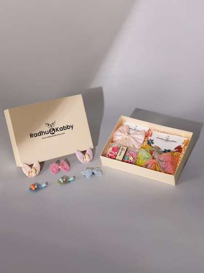 Radhu & Kabby Women
                    Premium Hair Accessory Gift Hamper