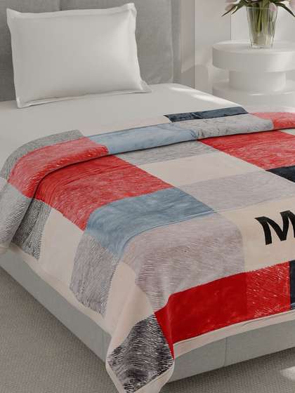 Monte Carlo Everest
                        Plus Grey & Red Printed Heavy Winter Single
                        Bed Blanket 597 GSM