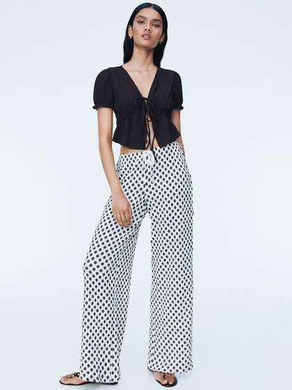 H&M Women
                          Crinkled Drawstring Trousers