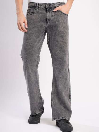 Bene Kleed Men
                        Bootcut Mid-Rise Light Fade Jeans
