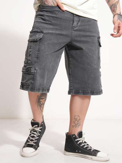 HIGHLANDER Men Baggy
                      Fit High Rise Cargo Shorts