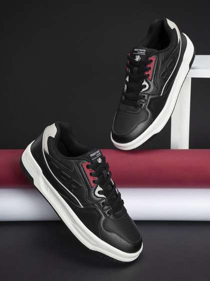 Red Tape Down Town
                          Dapper Men Colourblocked Contrast Sole Lace-Up
                          Sneakers