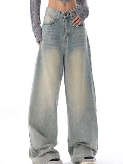 StyleCast Women
                        Comfort Bootcut High-Rise Light Fade Stretchable
                        Jeans