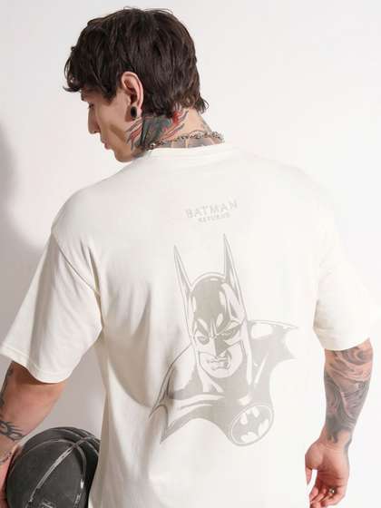 HIGHLANDER Graphic
                        Printed Round Neck Batman Drop-Shoulder Sleeves
                        Oversized T-shirt