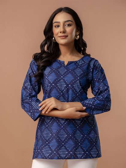 FERANOID Women
                          Geometric Printed V-Neck Pure Cotton Kurti