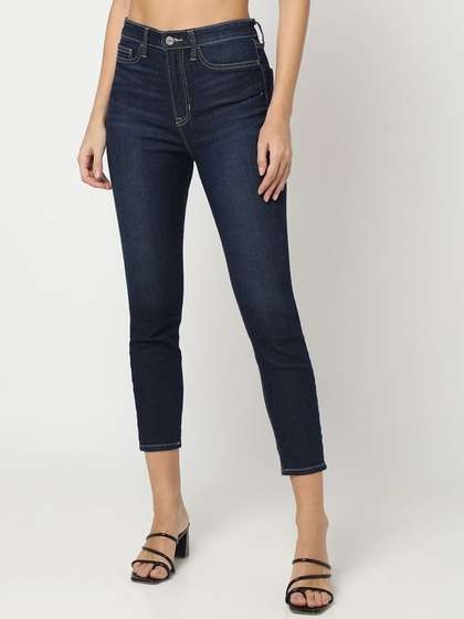 GAP Women High-Rise
                        Skinny Fit Jeans