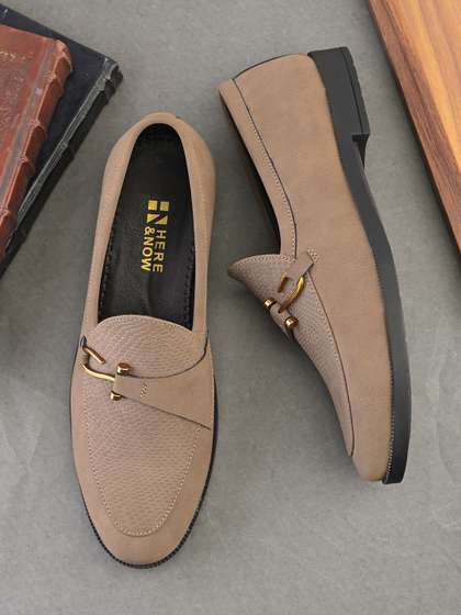 HERE&NOW Men
                        Round Toe Formal Loafers