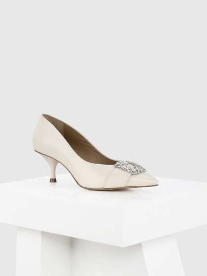 Oroh Women Leather
                        Embellished Kitten Pumps